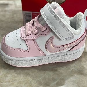 Nike Court Borough White/Pink